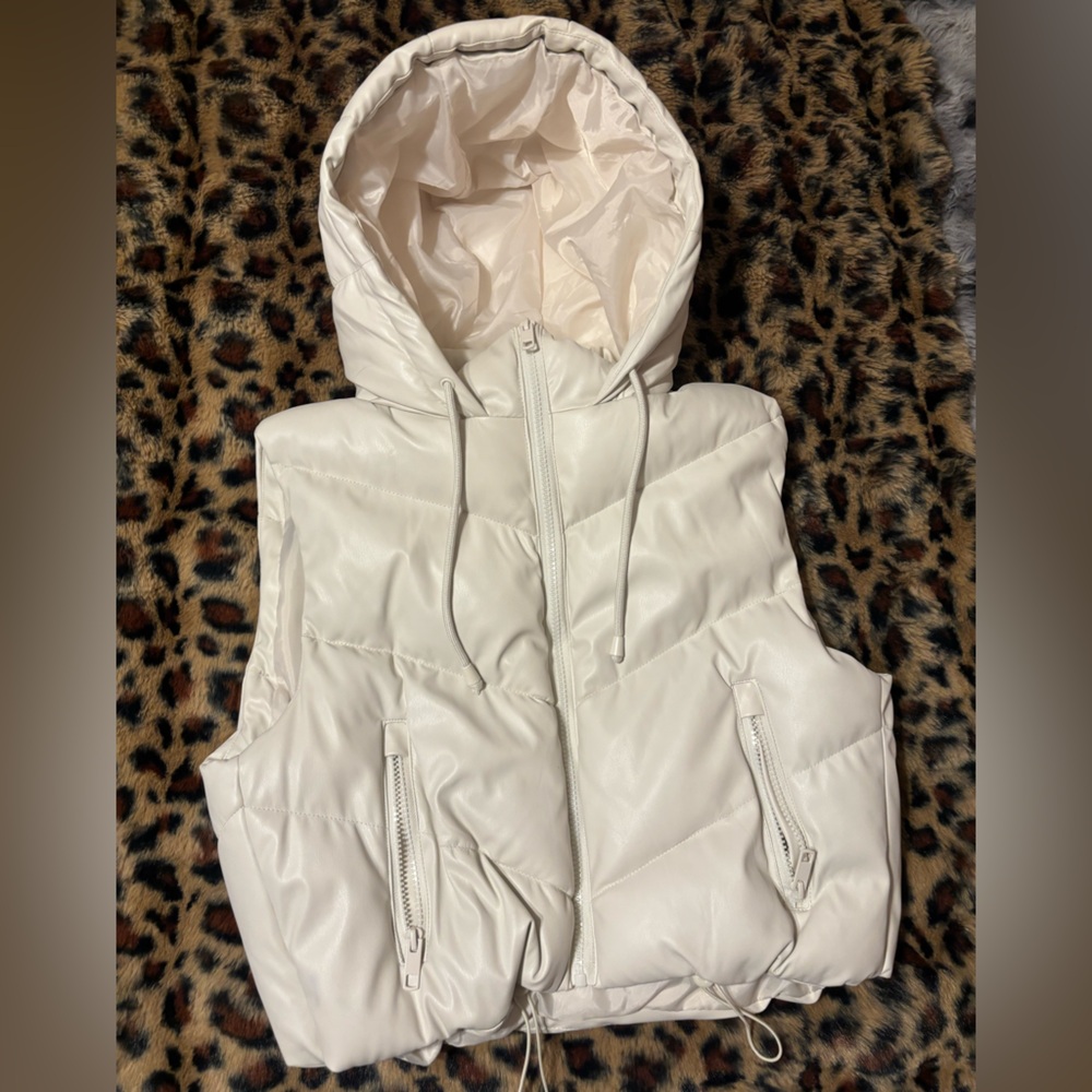 Women’s Pleather Puff Vest